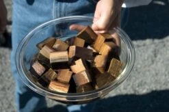 SR Wine Barrel Stave Chunks / 143 Cu.in.