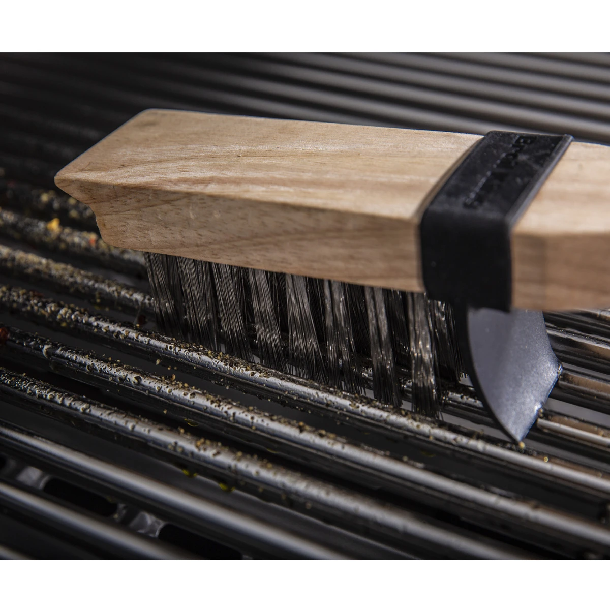 Broil King Holz Grillbürste, Extralange Borsten 4 Broil King Holz Grillbürste, Extralange Borsten – Bild 2