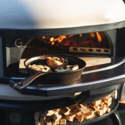 Gozney Dome Dual-Fuel Pizzaofen, Olivgrün -GrillLust Verkaufsgeschäft gozney dome dual fuel pizzaofen 66ad03d984f3c205aabbc747425419d3