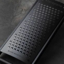 Microplane Black Sheep Reibe Grob -GrillLust Verkaufsgeschäft microplane black sheep reibe grob 441adc43701e1f5d3675f7110db546eb