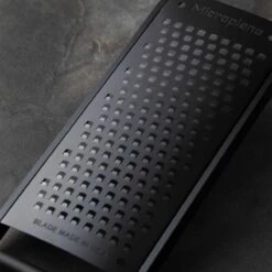 Microplane Black Sheep Reibe Sehr Grob -GrillLust Verkaufsgeschäft microplane black sheep reibe sehr grob 80b759d8a1b4d30daa1416a5abd7e9a6