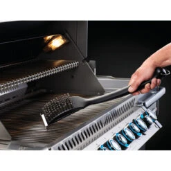 Napoleon Grillbürste Mit Edelstahlborsten & Kunststoffgriff, 48 Cm -GrillLust Verkaufsgeschäft napoleon grillbuerste mit edelstahlborsten und kunststoffgriff 3766b3e45db92581babe4f2631e970f7