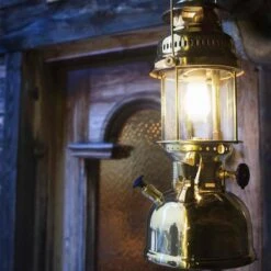 Petromax Petroleumleuchte HK500 Messing -GrillLust Verkaufsgeschäft petromax hk500 messing 0e3273efea94b9db74f74c92c4247013