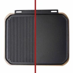 SANTOS Wende-Gussplatte Mit Holzuntersetzer Und Abnehmbaren Griffen 40 X 32 X 1,9 Cm -GrillLust Verkaufsgeschäft s wende gussplatte mit holzuntersetzer und abnehmbaren griffen 40 cm x 32 25 cm x 1 9 cm 1299fd58266391b0b423378b8fb504b0