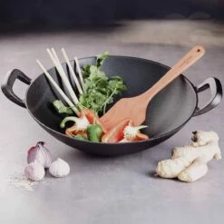 SANTOS Gusseisen Wok, Ø 36 Cm -GrillLust Verkaufsgeschäft santos gusseisen wok 36 cm 61af50b918401e42a1d2dc50d1ebdf3f