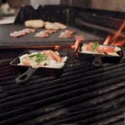 SANTOS Kleine Gusseiserne Grillpfanne, 12,5 X 10,5 Cm -GrillLust Verkaufsgeschäft santos gusseiserne pfanne gr 12 5 x 10 5 cm c6e0f9f0548d7b04c5e2a50d3df37fde