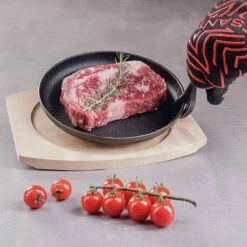 SANTOS Pfanne Gusseisen Inkl. Tablett & Griff, Ø 22cm -GrillLust Verkaufsgeschäft santos pfanne gusseisen inkl tablett griff 22cm 37ac3f02b1b9026a43648a612b900b22